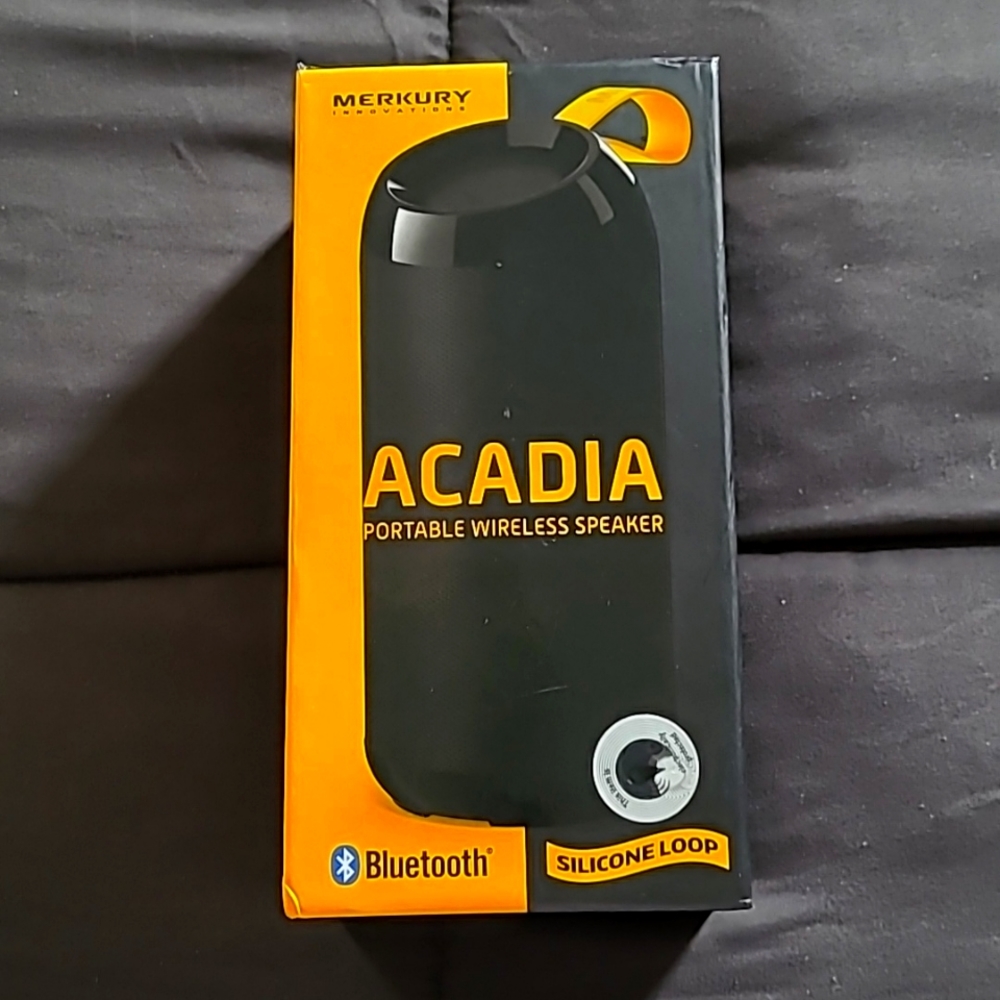 Portable wireless speaker